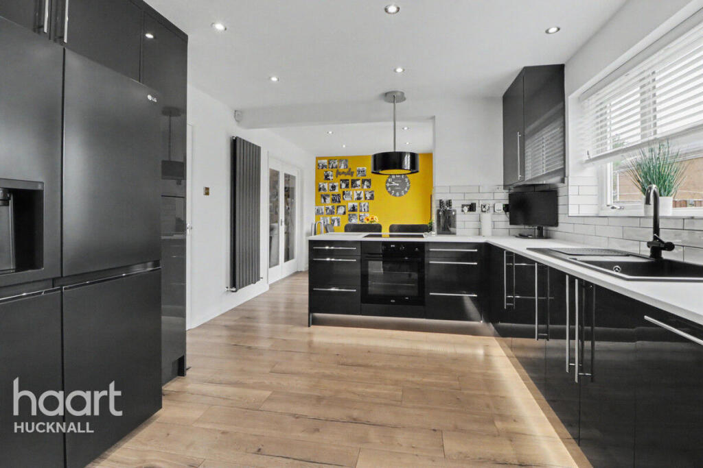 House in Ashfield, Hucknall - View 3