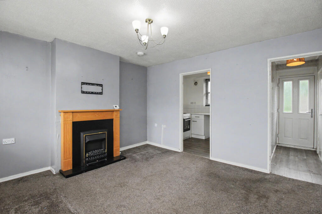 House in Hull, Orchard Park - View 4