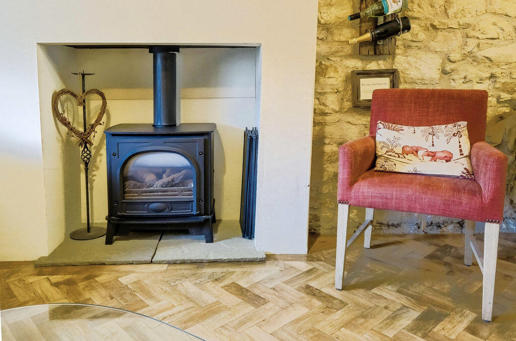Apartment in Newcastle upon Tyne - View 5