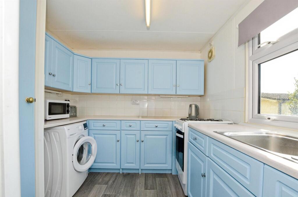 Bower Heath Lane, Harpenden photo 4