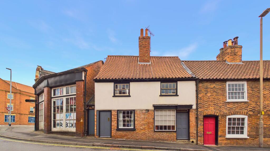 Main image of property: Mill Gate, Newark, NG24