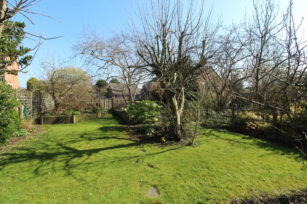 School Lane, Husbands Bosworth, LE17 photo 2