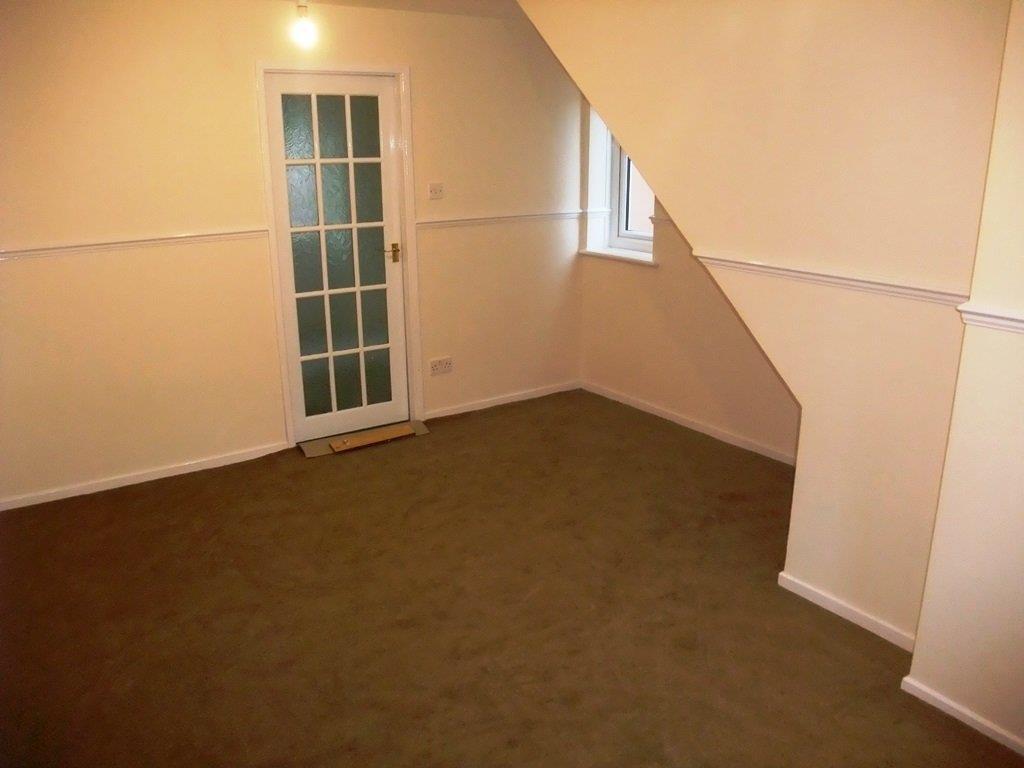 House in Wolverhampton, Low Hill - More