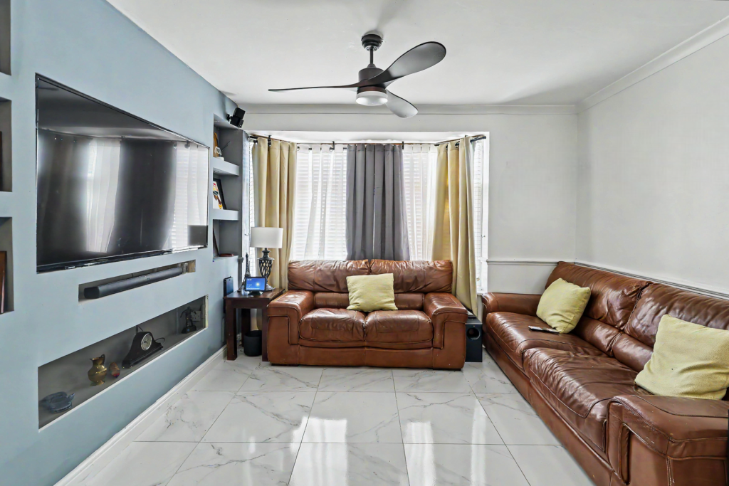 House in Enfield, Enfield Highway, Ponders End - View 2