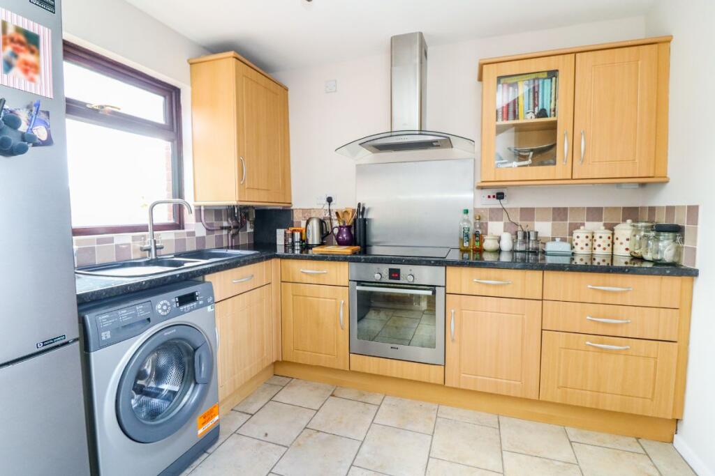 Twinwood Road, Clapham photo 3