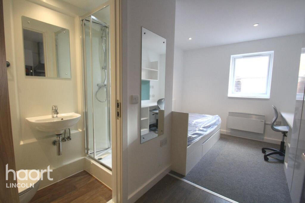 Main image of property: High Street, Lincoln