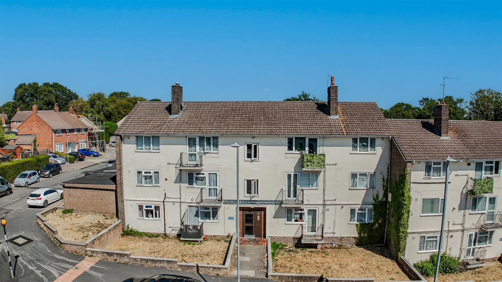 Main image of property: Bennetts End Road, Hemel Hempstead, HP3