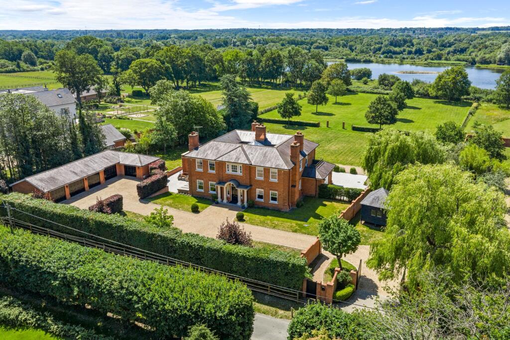 Main image of property: Lower Sandhurst Road, Finchampstead, RG40