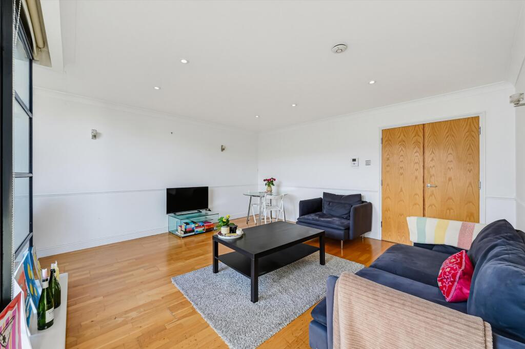 Apartment in London - More