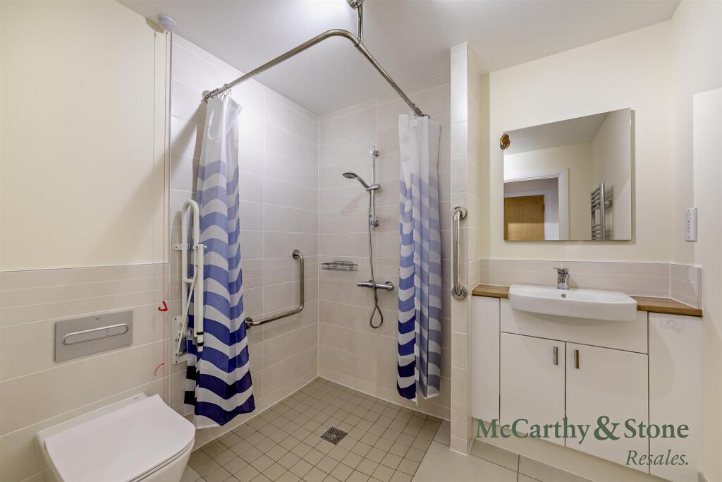 Apartment in Whitley Bay, Monkseaton - More