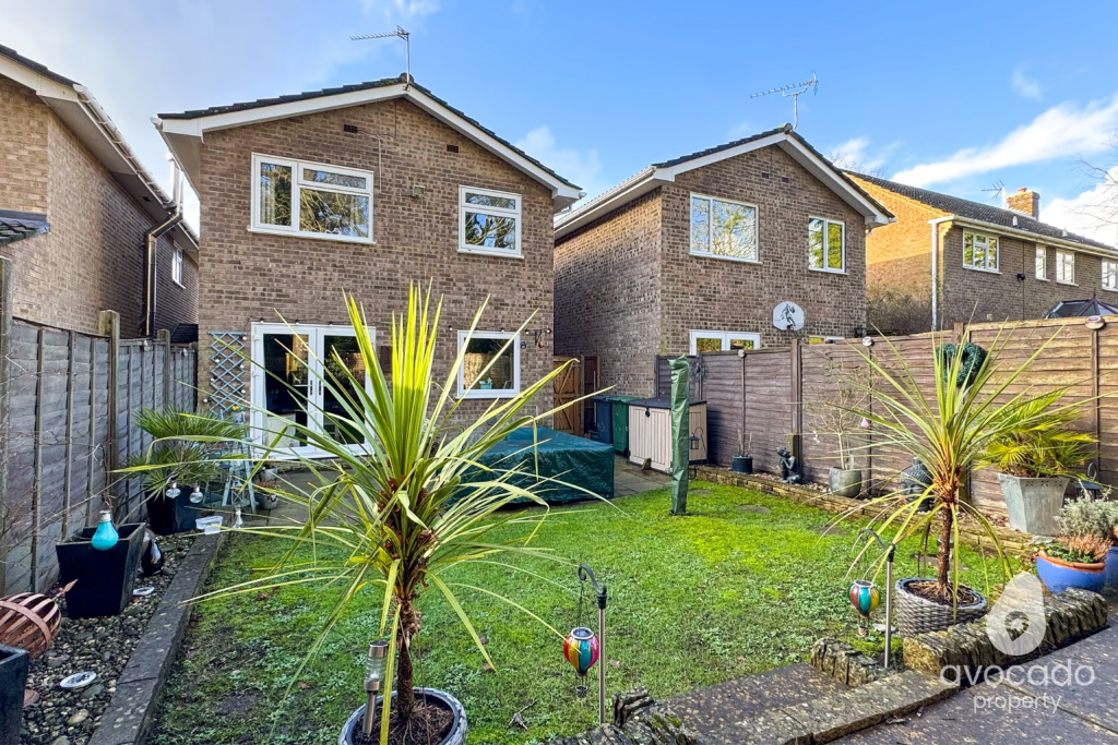 House in Basingstoke and Deane, Tadley - More