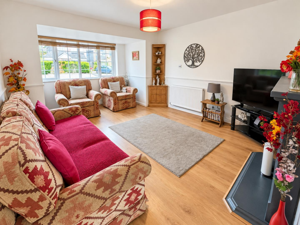 House in Northampton, West Northamptonshire - View 2