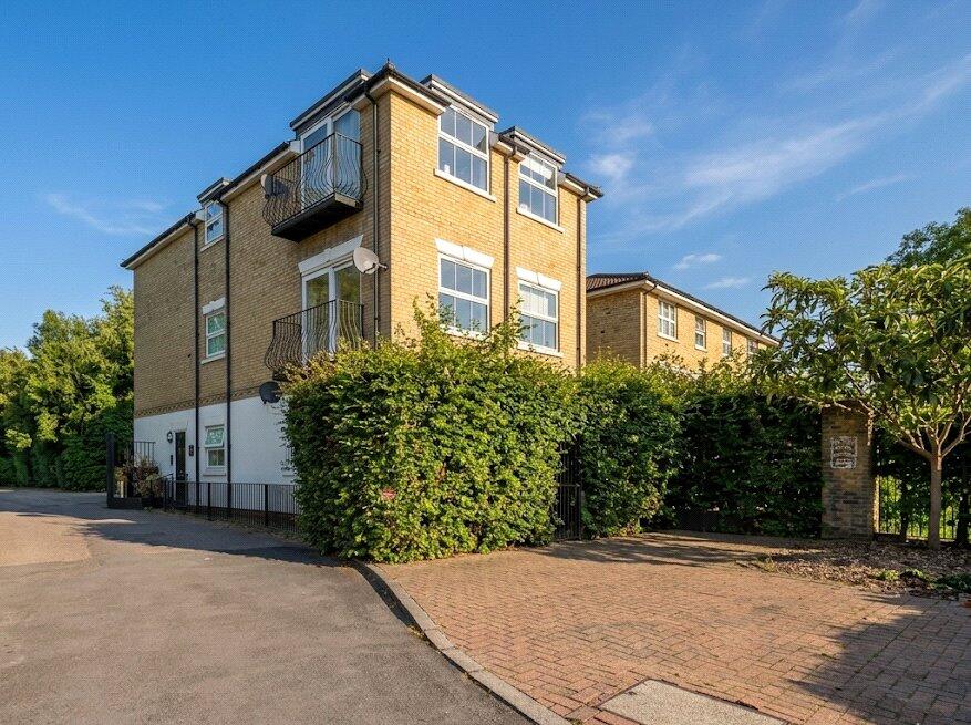 Main image of property: Portsmouth Road, Long Ditton, Surbiton, Surrey, KT6