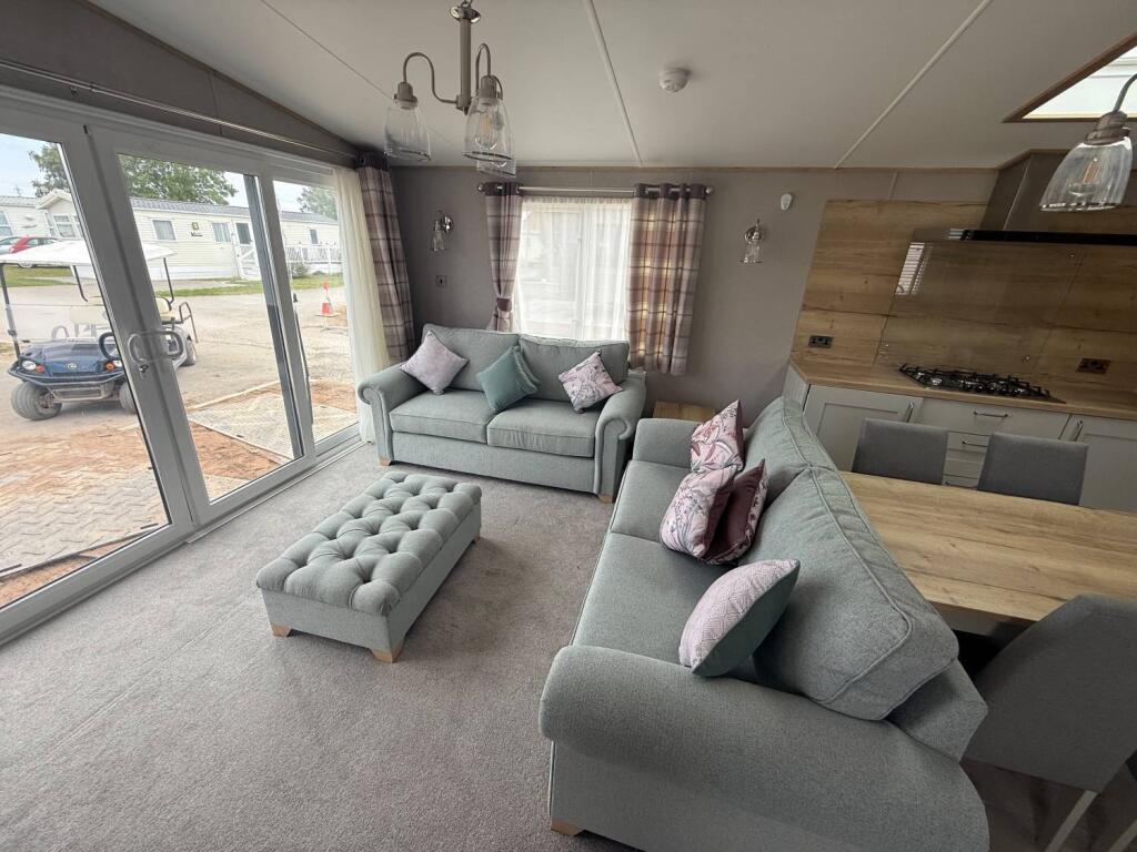 Chapel Hill , Witham Bank , LN4 4PZ photo 4