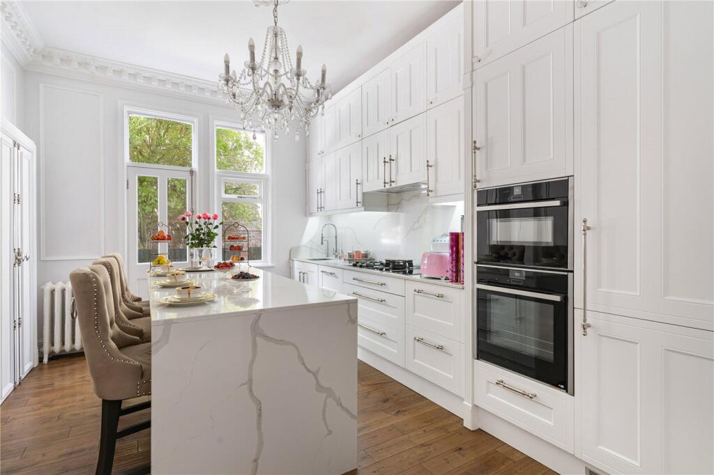 House in London - View 5