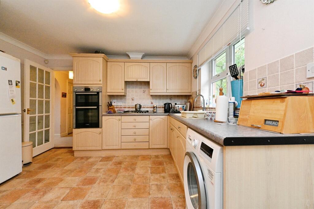 Greenwich Close, Downham Market photo 3