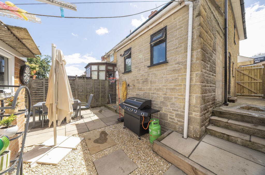 Font Villas, West Coker, Yeovil, Somerset, BA22 – další