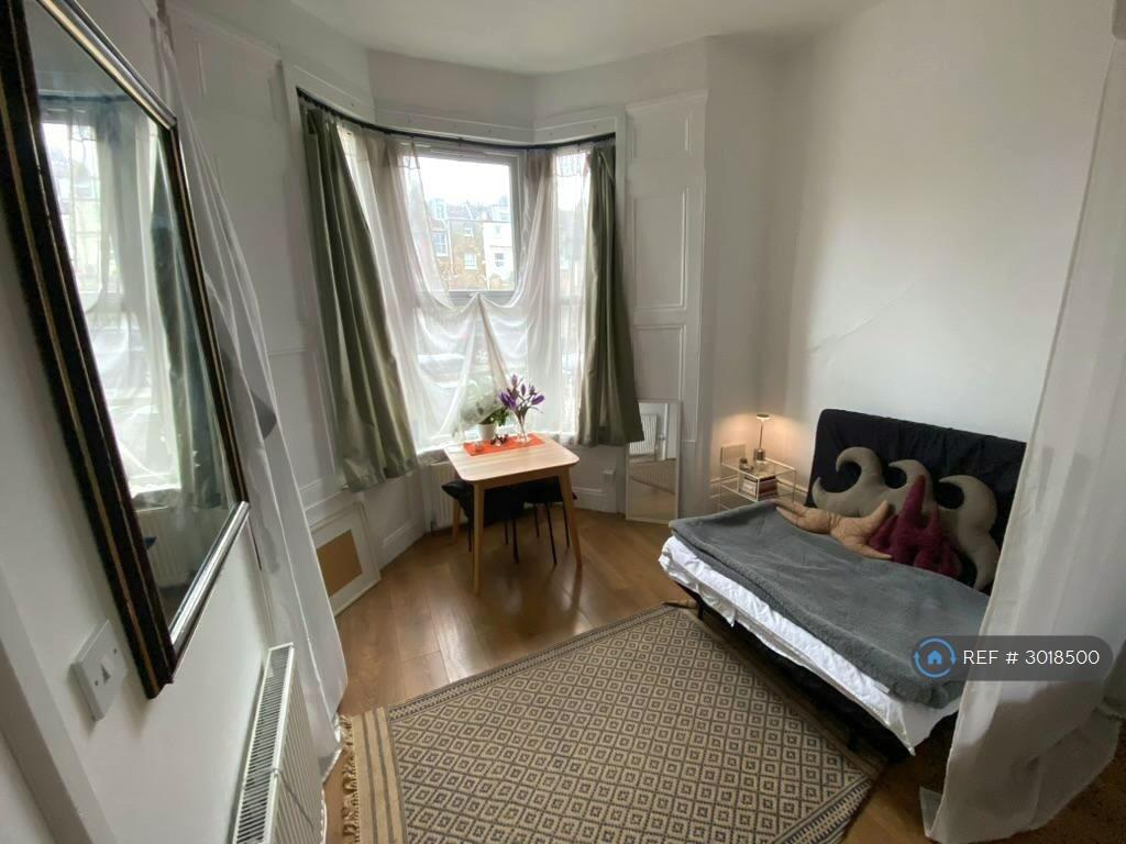 Main image of property: Holmdale Terrace, London, N15