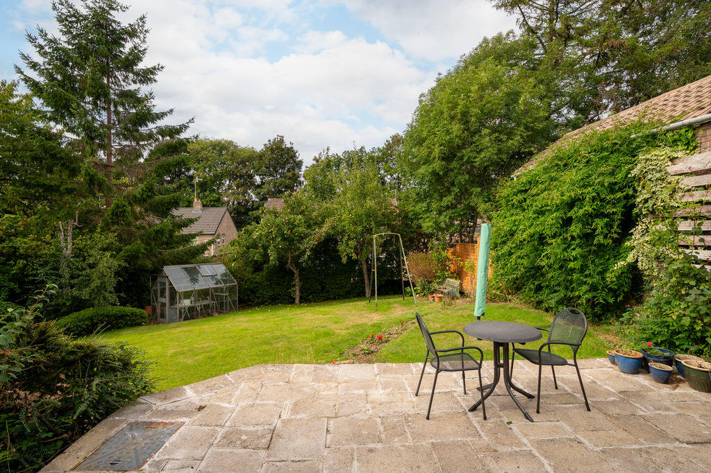 House in Sheffield, South Yorkshire - More