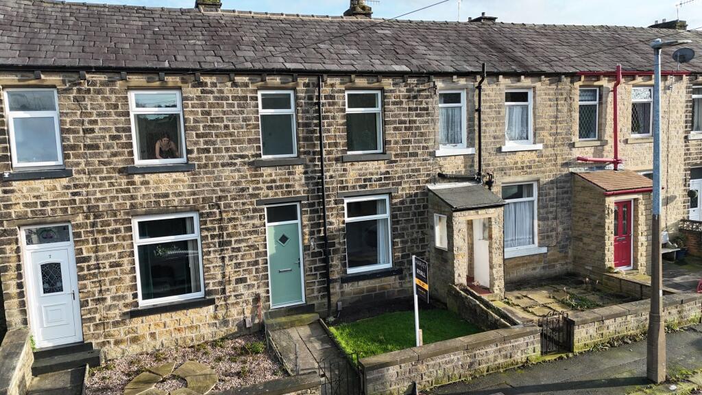 Main image of property: Hollins Glen, Slaithwaite, HD7