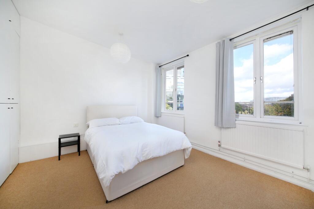 Apartment in London - View 5