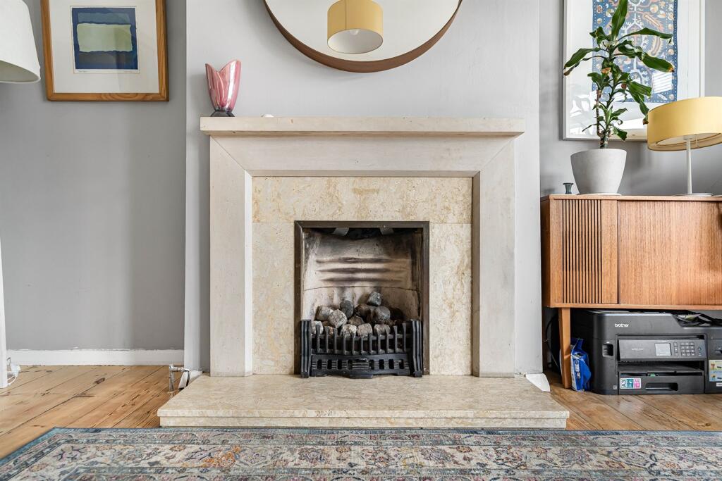 House in Reading, Caversham Heights - More