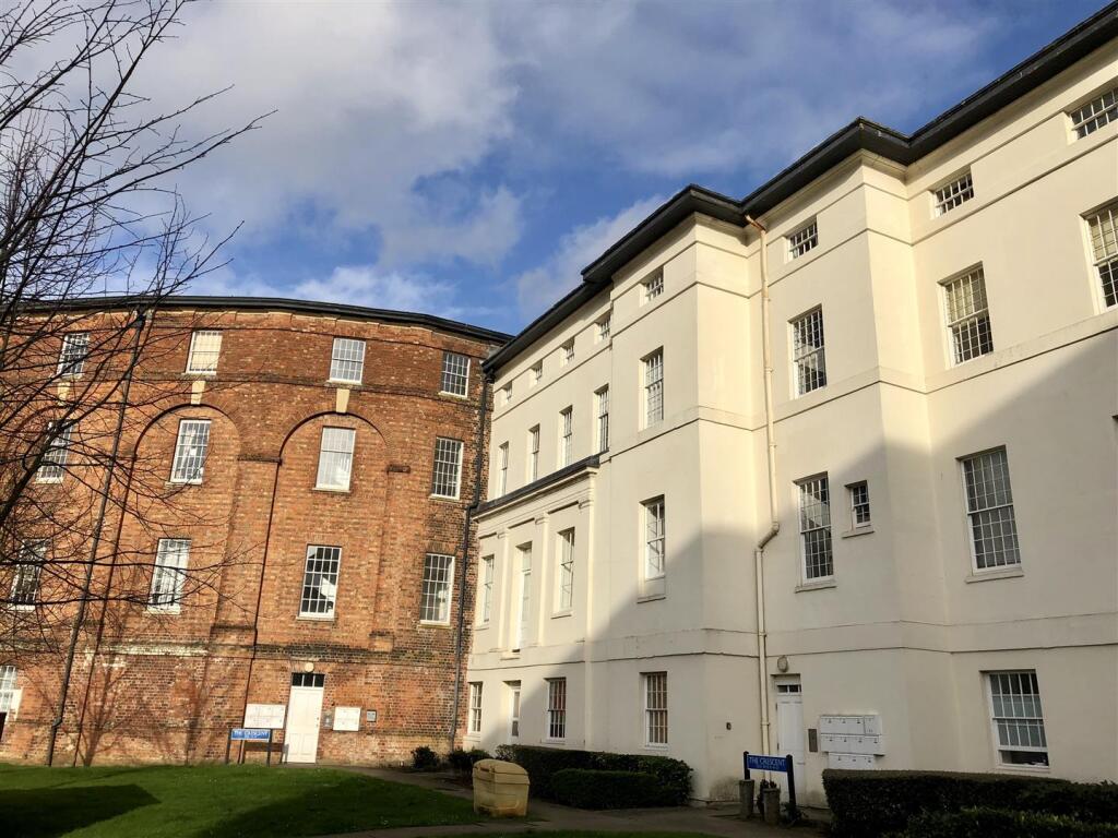 Main image of property: The Crescent, Gloucester