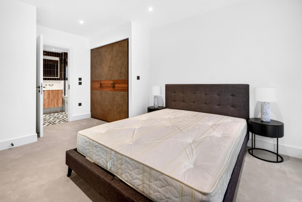 Apartment in London - More