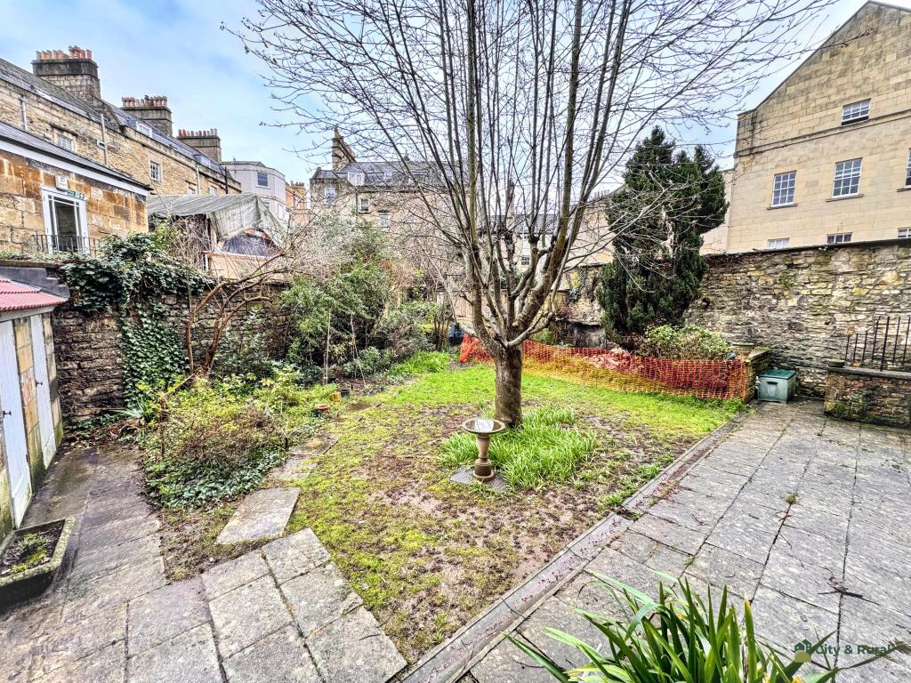 Flat 2, 26 Monmouth Street, Bath, Bath and North East Somerset BA1 2AP - More