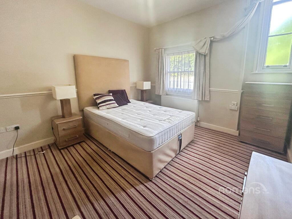 Main image of property: Oxford Road, Tilehurst, Reading, RG31