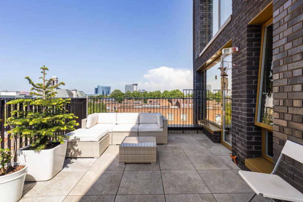 Main image of property: West Bradbury Yard, Brentford, TW8