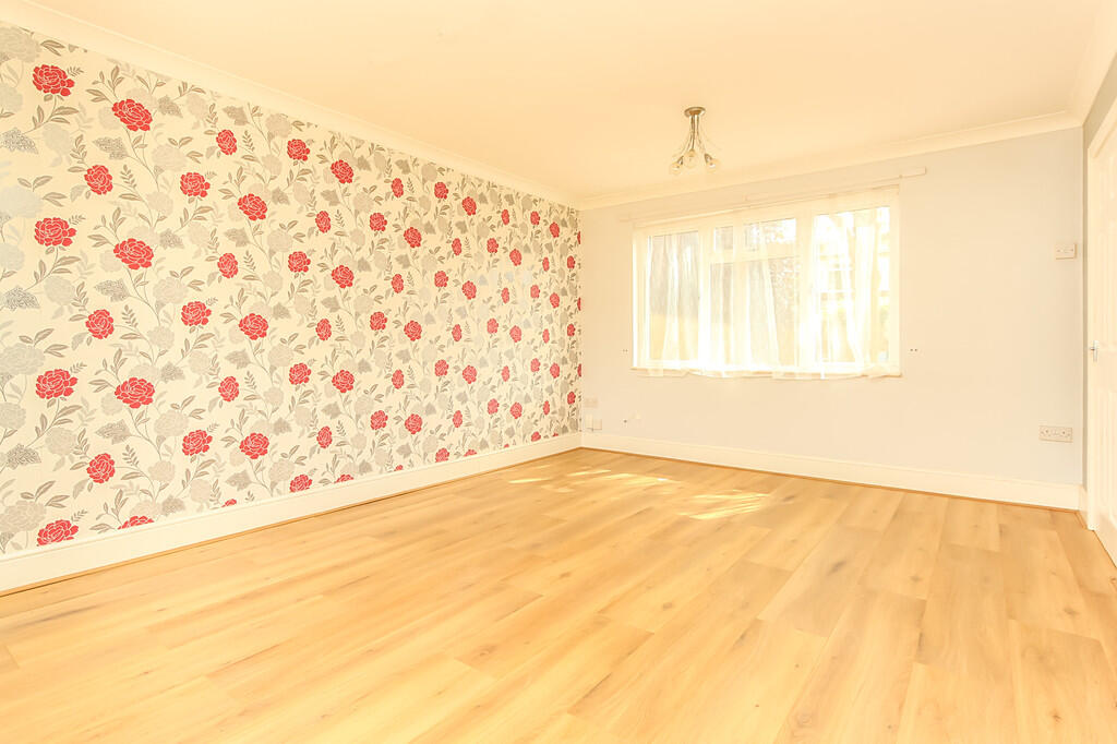 House in Northampton, Wellingborough - View 4