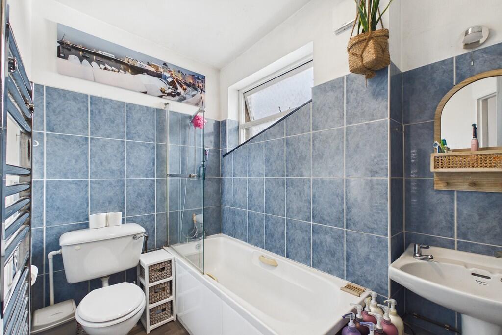 75 Windermere Road, Kendal, LA9 5EP - More