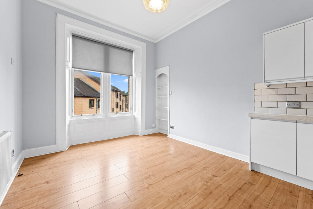 Apartment in Bearsden, Hillfoot, East Dunbartonshire - View 5