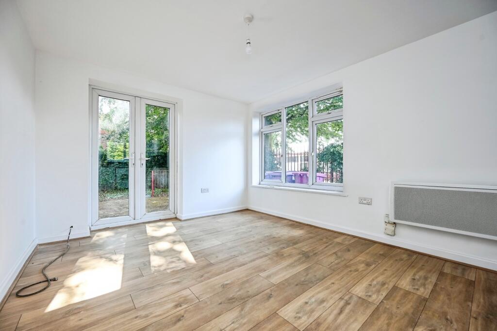 Apartment in Liverpool - More