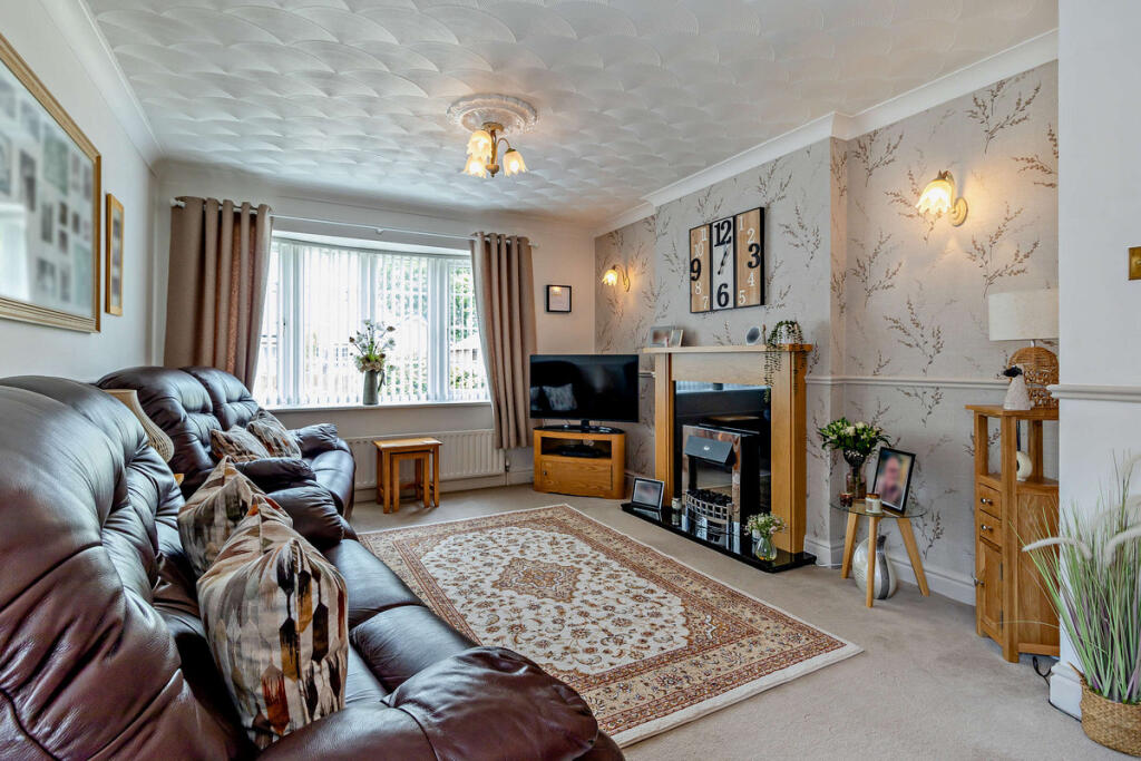 House in Doncaster, Norton - More