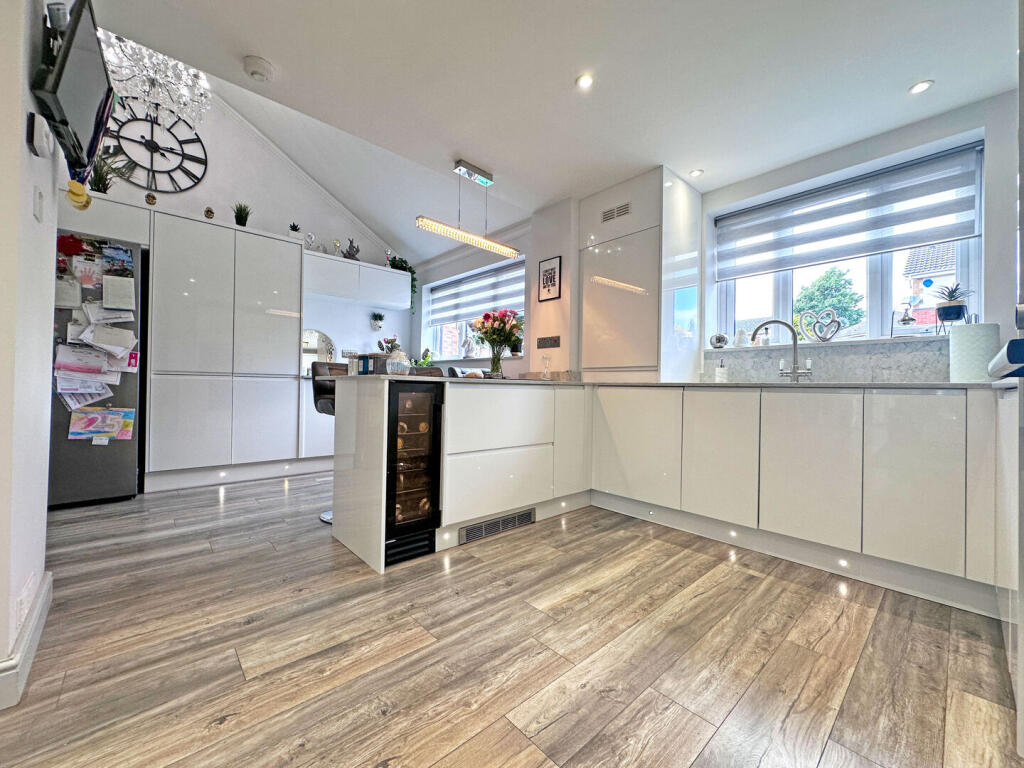 Daisy Meadow, TIPTON, DY4 7BG photo 2