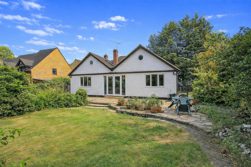 Main image of property: Croydon Road, Wallington