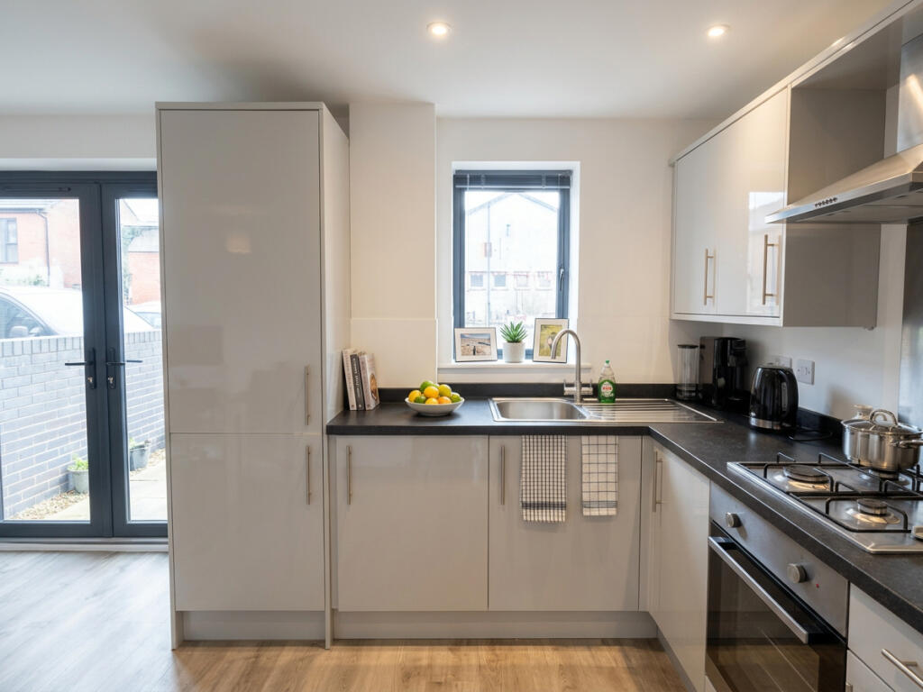 Apartment in Warwick, Sydenham, Royal Leamington Spa - View 5