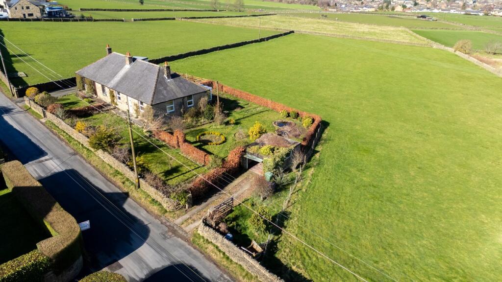 Oldfield Road, Honley, Holmfirth, HD9 photo 2