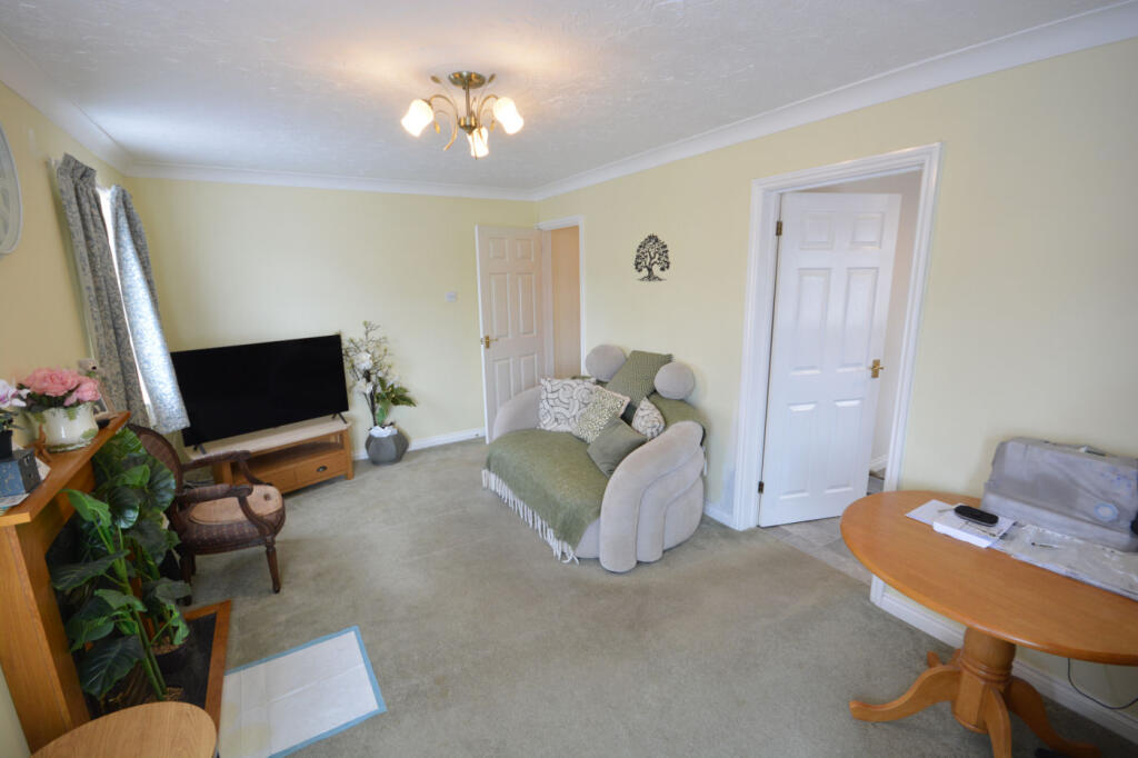 Apartment in Dorset, Hillbourne, Broadstone - View 3