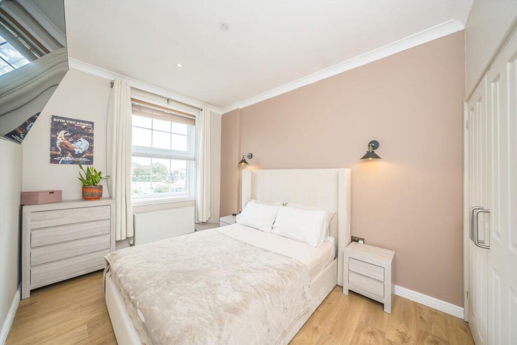 Apartment in London - View 3
