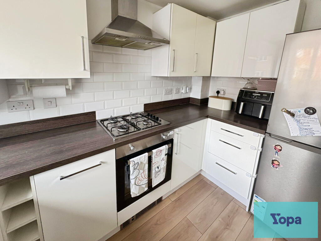 House in Stoke-on-Trent - More