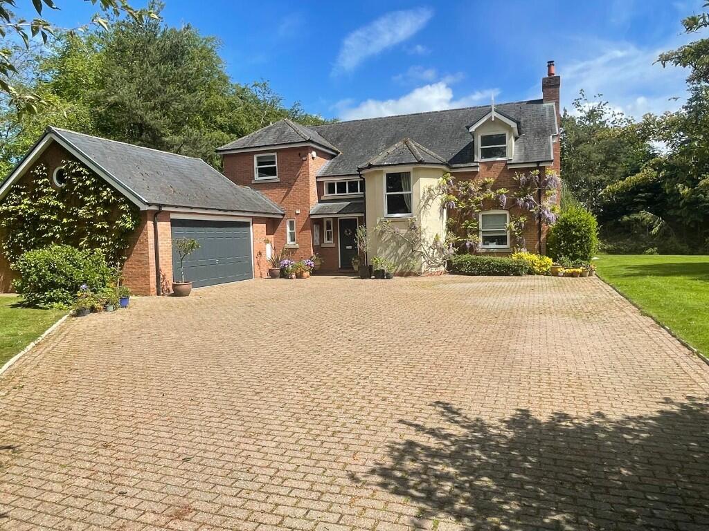 Main image of property: 4 Llanerchydol Park, Llanerchydol, SY21 9QE