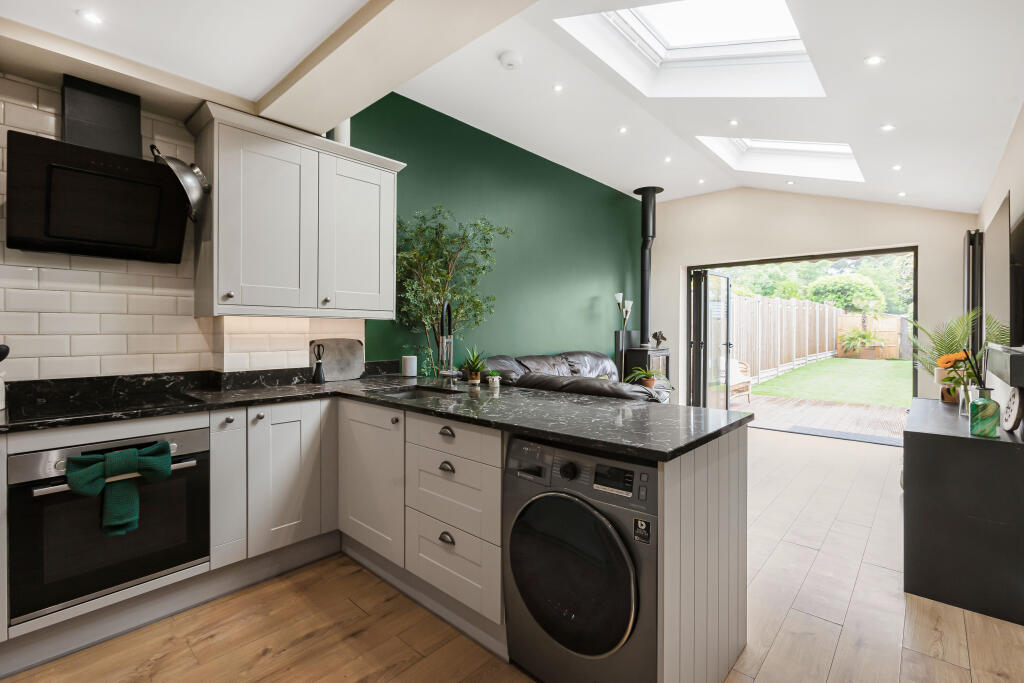House in Hatfield, Nast Hyde - View 4