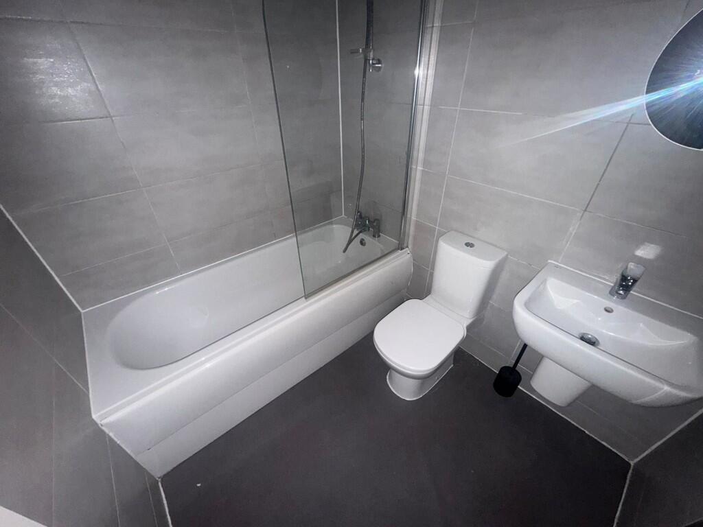 Apartment in Dudley - View 5