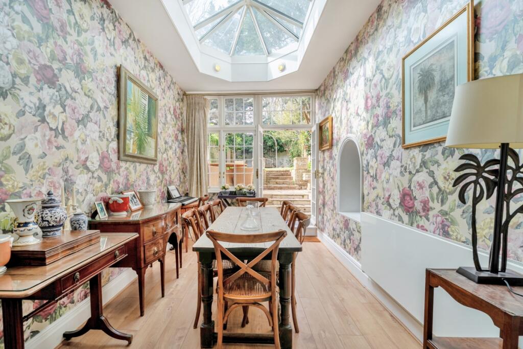 6 bedroom detached house for rent in Paultons Square London SW3 — photo 6