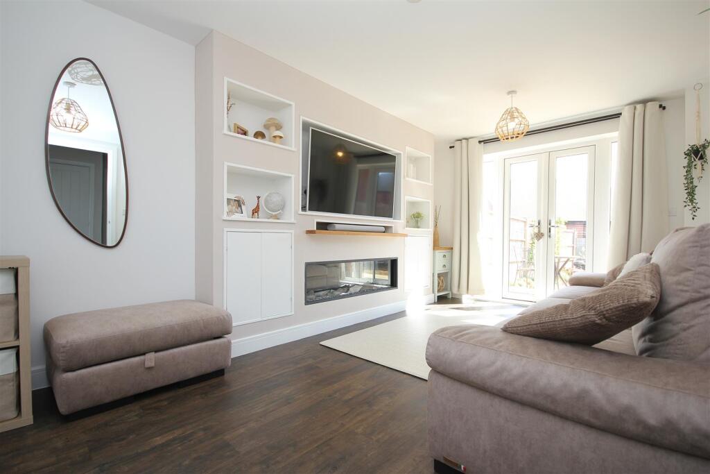 House in Whiteley - View 5