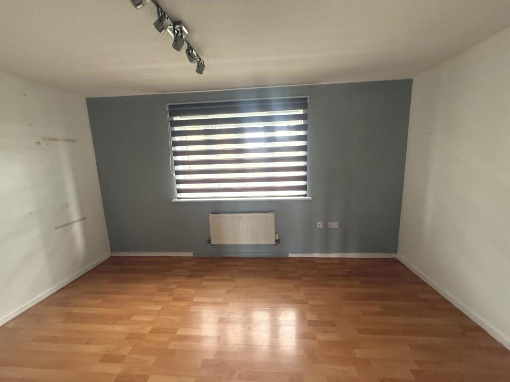 House in Barnsley, South Yorkshire - More