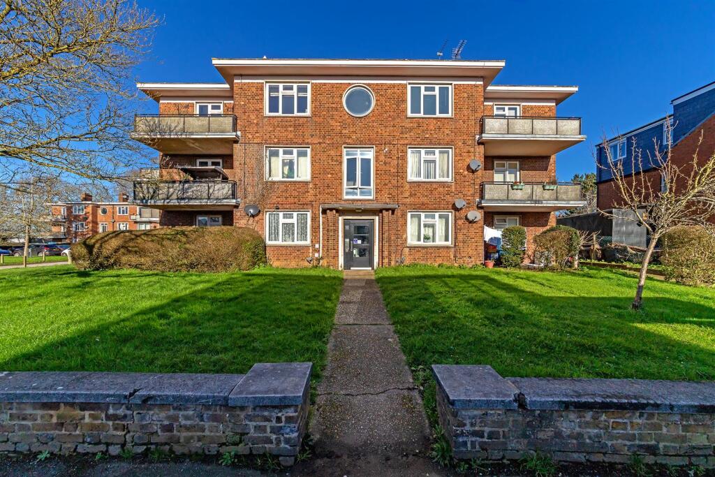 Main image of property: Hatfield Road, St. Albans